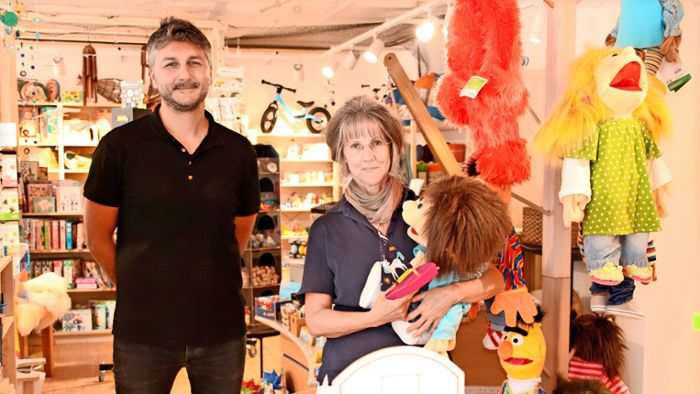 Die Geschäftsführer Giuseppe Conforti und Ruth Schippers im frisch eröffneten Laden